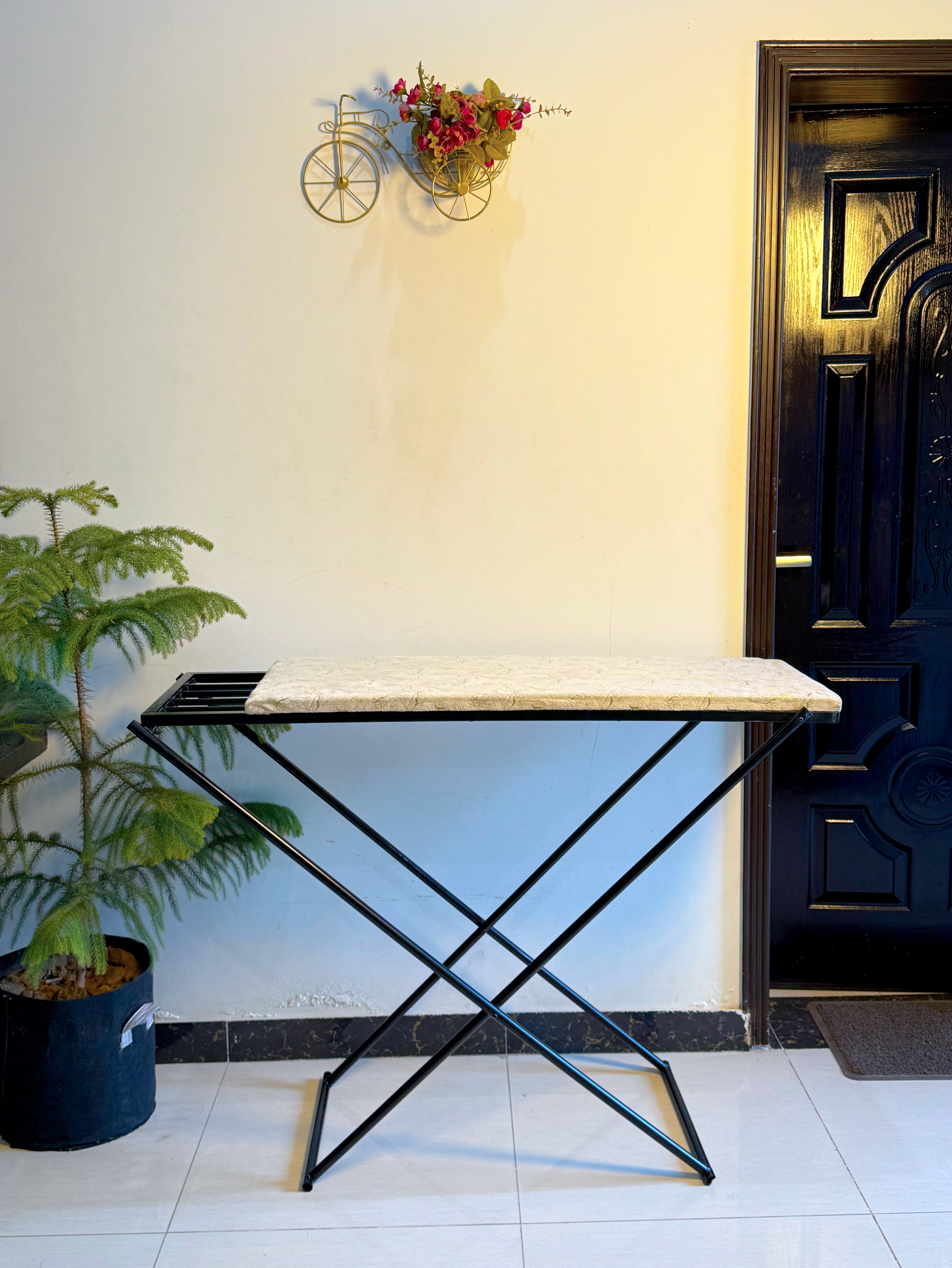 Foldable Iron Stand by Metallics Home