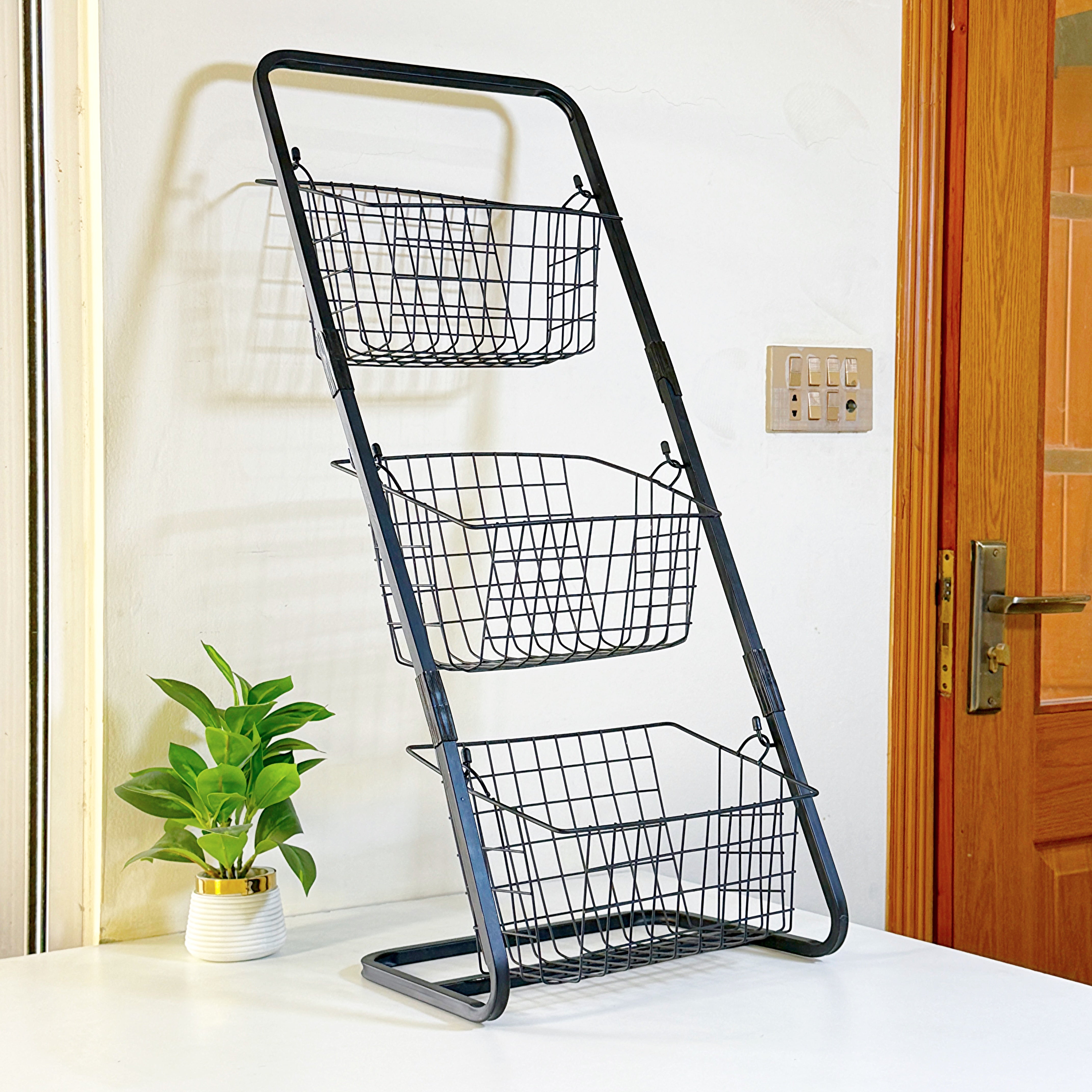 Detachable 2,3-tier fruit and vegetable stand by Metallics Home